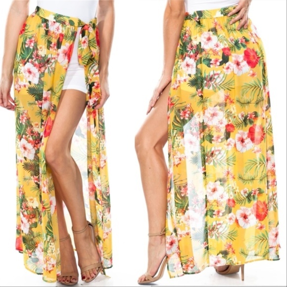 FLORAL BIKINI COVER UP / SARONG - Picture 2 of 3